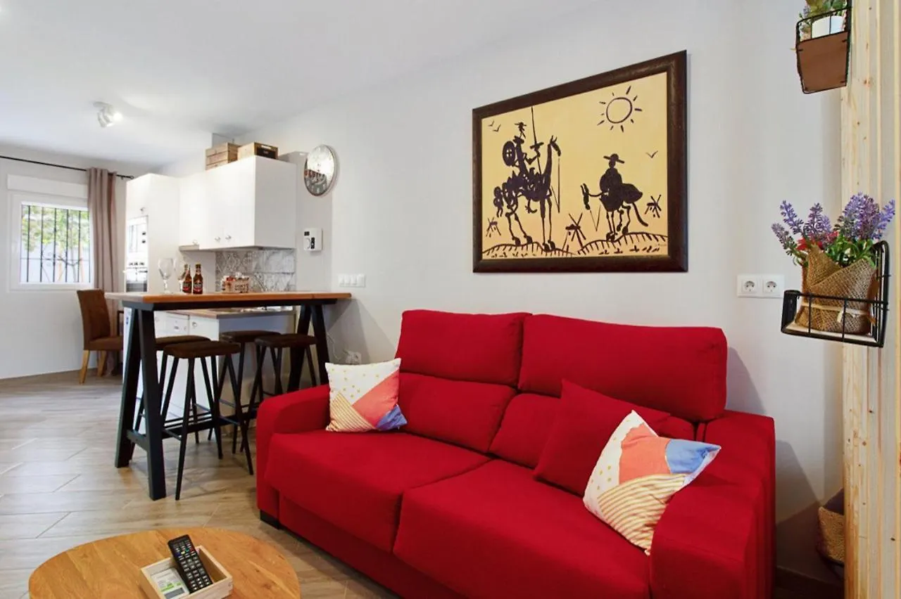 Barcelo 21: Centrally Located Attic with Terrace and Studio Retreat Apartment Malaga
