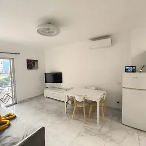 https://casa-andrea-305.in-canary-islands.com