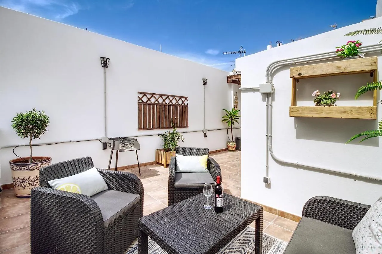 Barcelo 21, Parking On Request, Atico With Terrace & Studio With Patio, Center, Breakfast Included, Quite Neighborhood, Bc Málaga