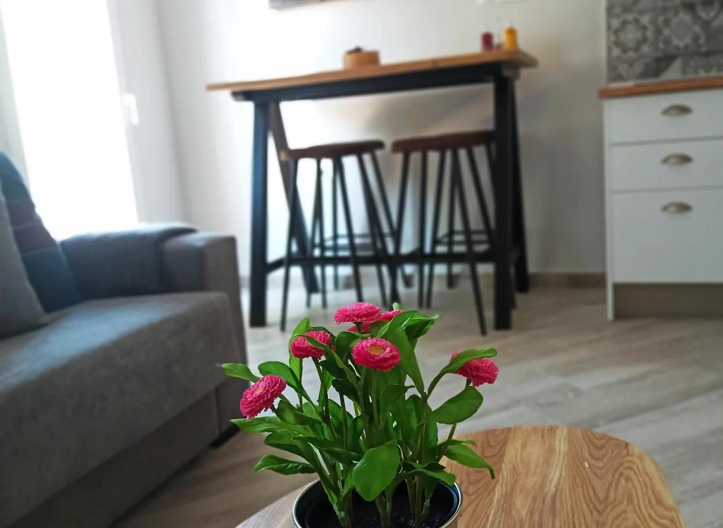 Apartamento Barcelo 21, Parking On Request, Atico With Terrace & Studio With Patio, Center, Breakfast Included, Quite Neighborhood, Bc Málaga