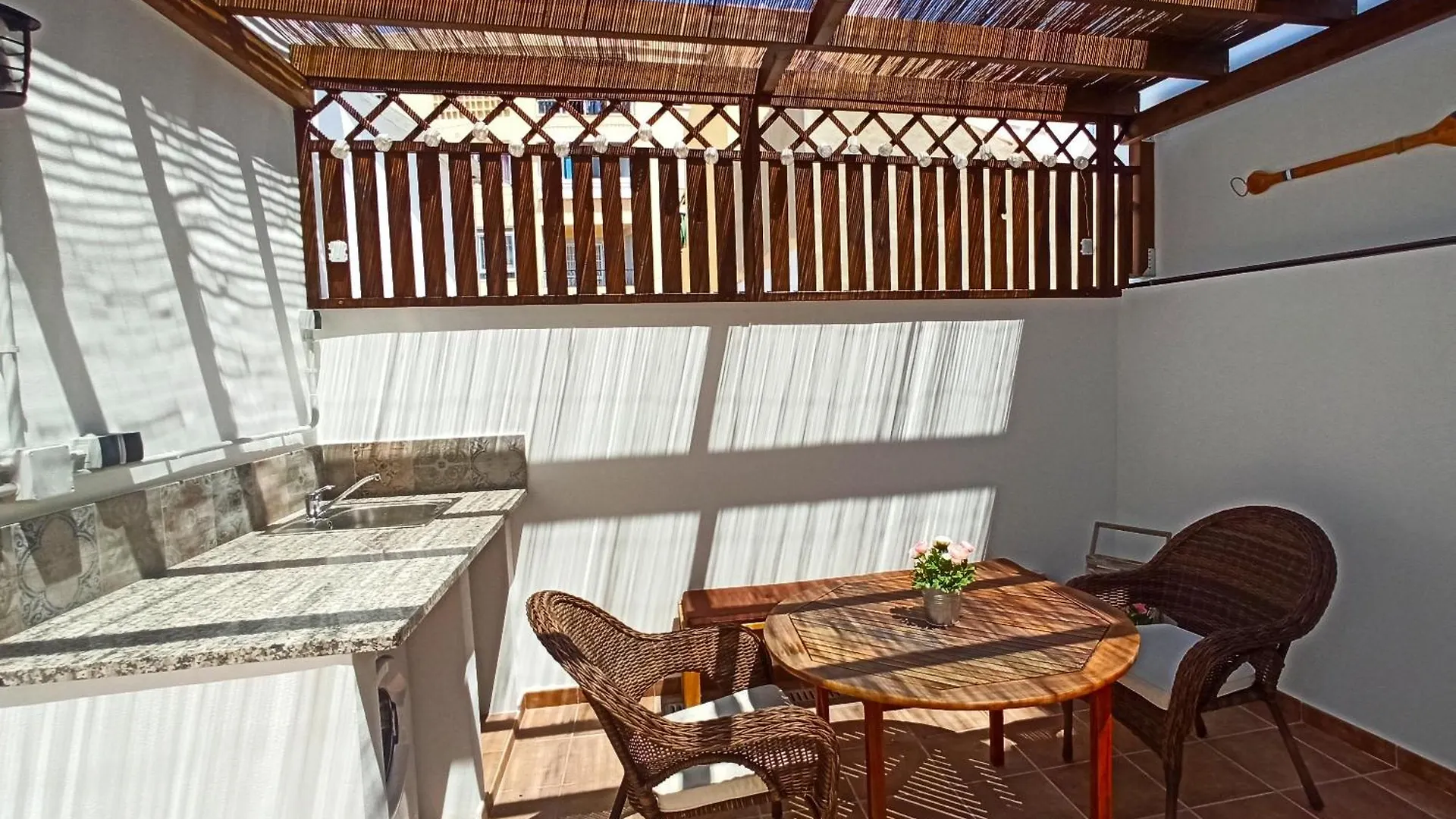 Barcelo 21, Parking On Request, Atico With Terrace & Studio With Patio, Center, Breakfast Included, Quite Neighborhood, Bc Málaga Apartamento